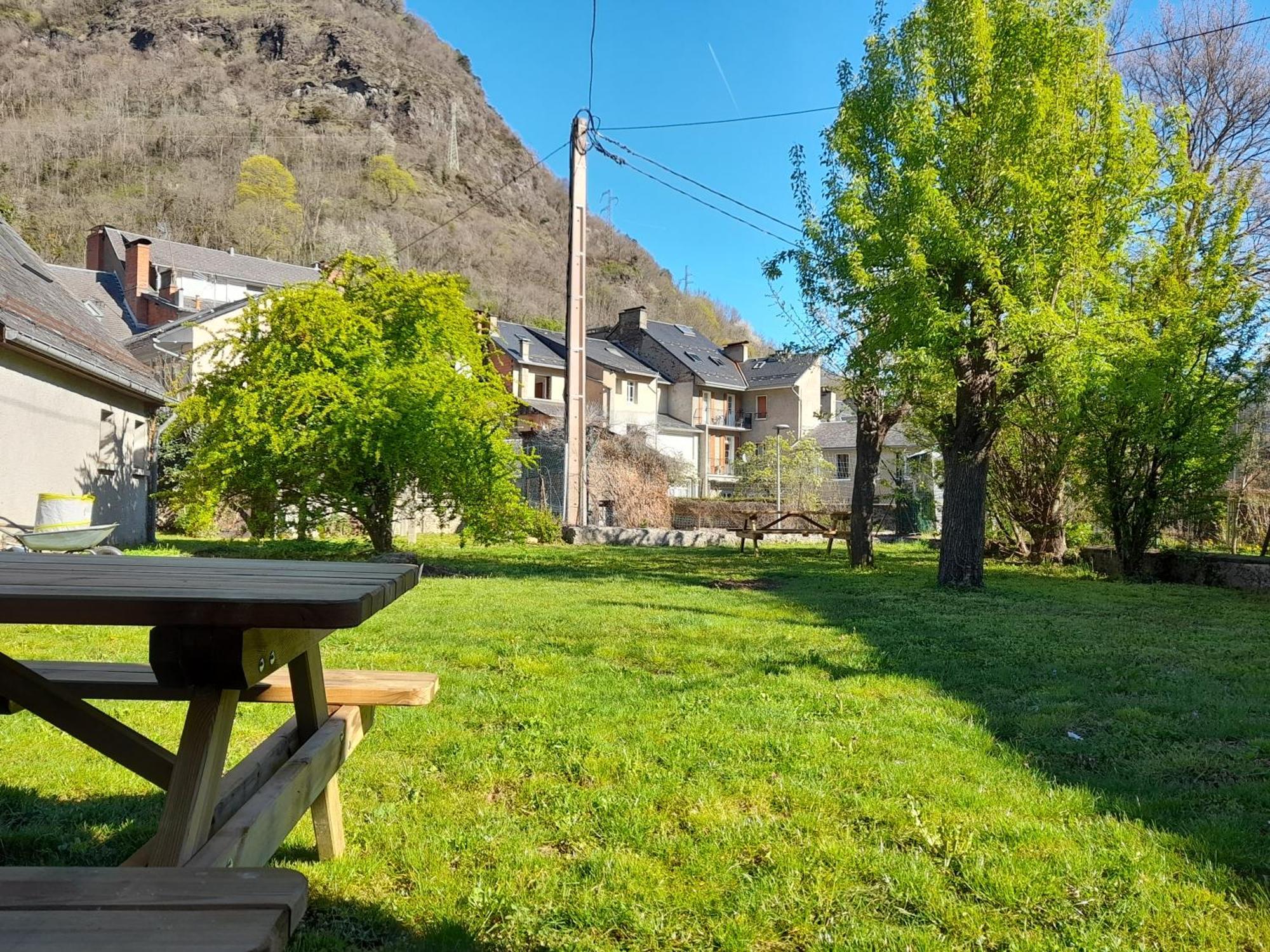 T3 Neuf 65M2 5 Personnes Avec Jardin Au Calme, Menage Inclus, Local Velo Leilighet Bagnères-de-Luchon Eksteriør bilde